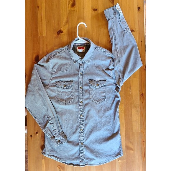 Wrangler Men's M Denim Shirt Long Sleeve, Two-Pocket, Snap w/Button Collar - Picture 1 of 7